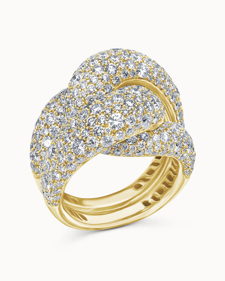 Bågformad statement ring i 18K gulguld med flera labbodlade diamanter i pavéinfattning Cannes från VANBRUUN