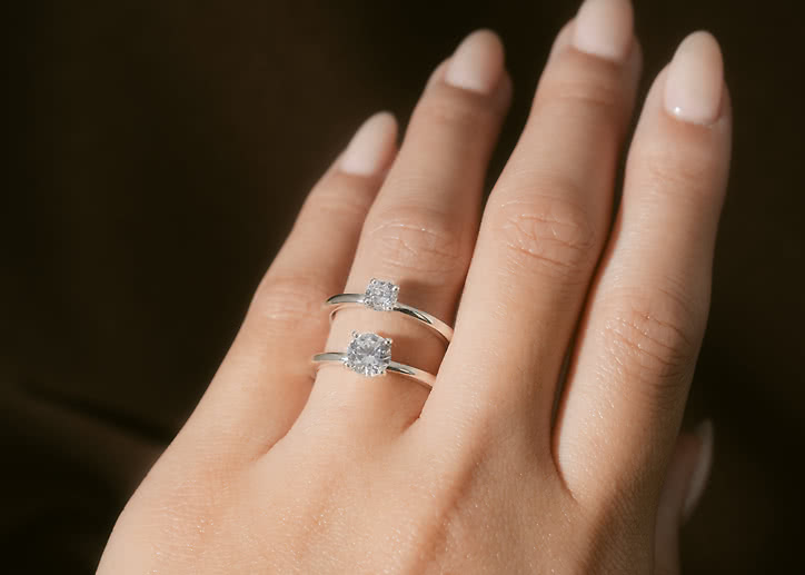 Cora solitaire ring 18K white gold & lab-grown diamond from VANBRUUN